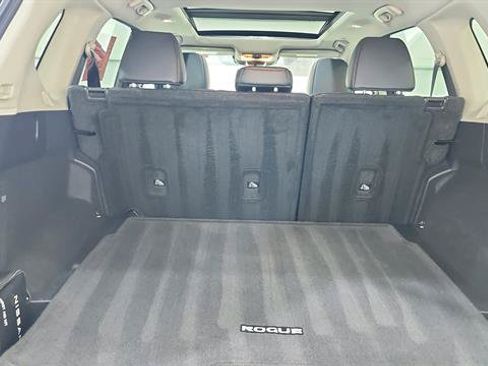 Used 2023 Nissan Rogue SV w/ SV Premium B Package FWD image 33