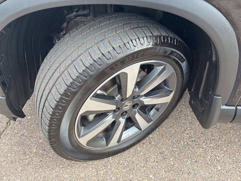 Used 2024 Honda Pilot Touring image 9
