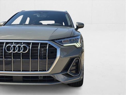 Used 2025 Audi Q3 2.0T Premium w/ Convenience Package AWD/4WD image 10