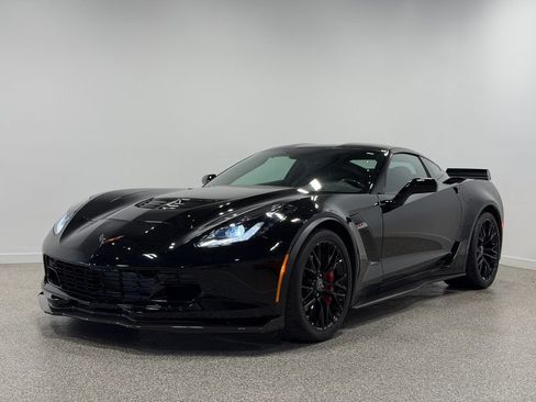 Used 2019 Chevrolet Corvette Z06 RWD image 1