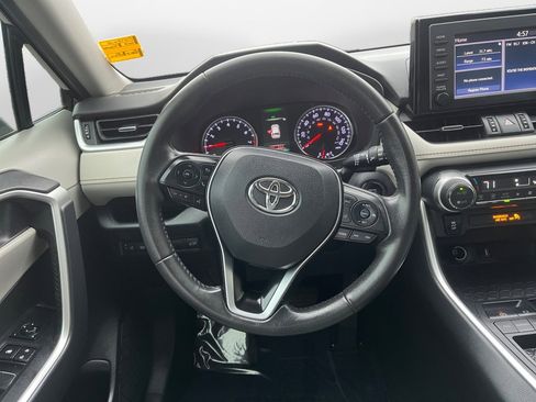 Used 2019 Toyota RAV4 XLE Premium w/ Phone Cable & Charge Package image 12