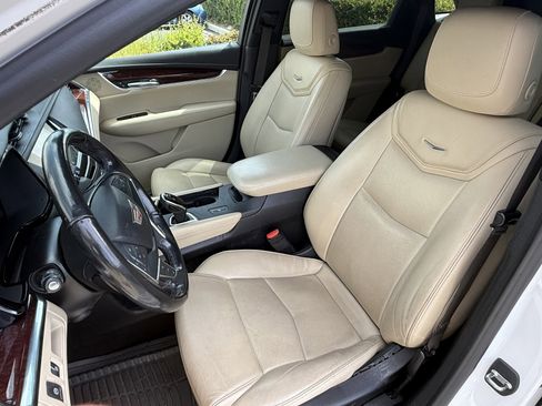 Used 2019 Cadillac XT5 Luxury image 20