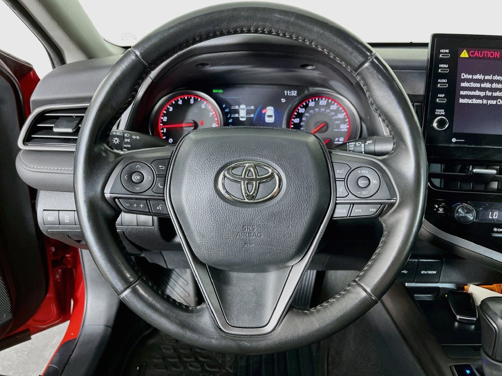 Used 2023 Toyota Camry XSE FWD image 13