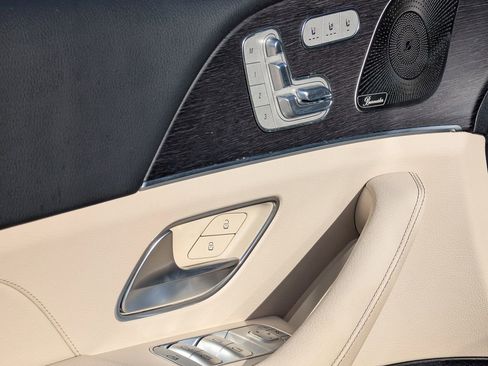 Certified 2022 Mercedes-Benz GLS 450 4MATIC image 23