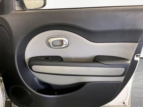 Used 2015 Kia Soul + FWD image 15