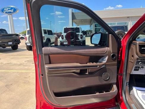 Used 2022 Ford Expedition Max King Ranch AWD/4WD image 10