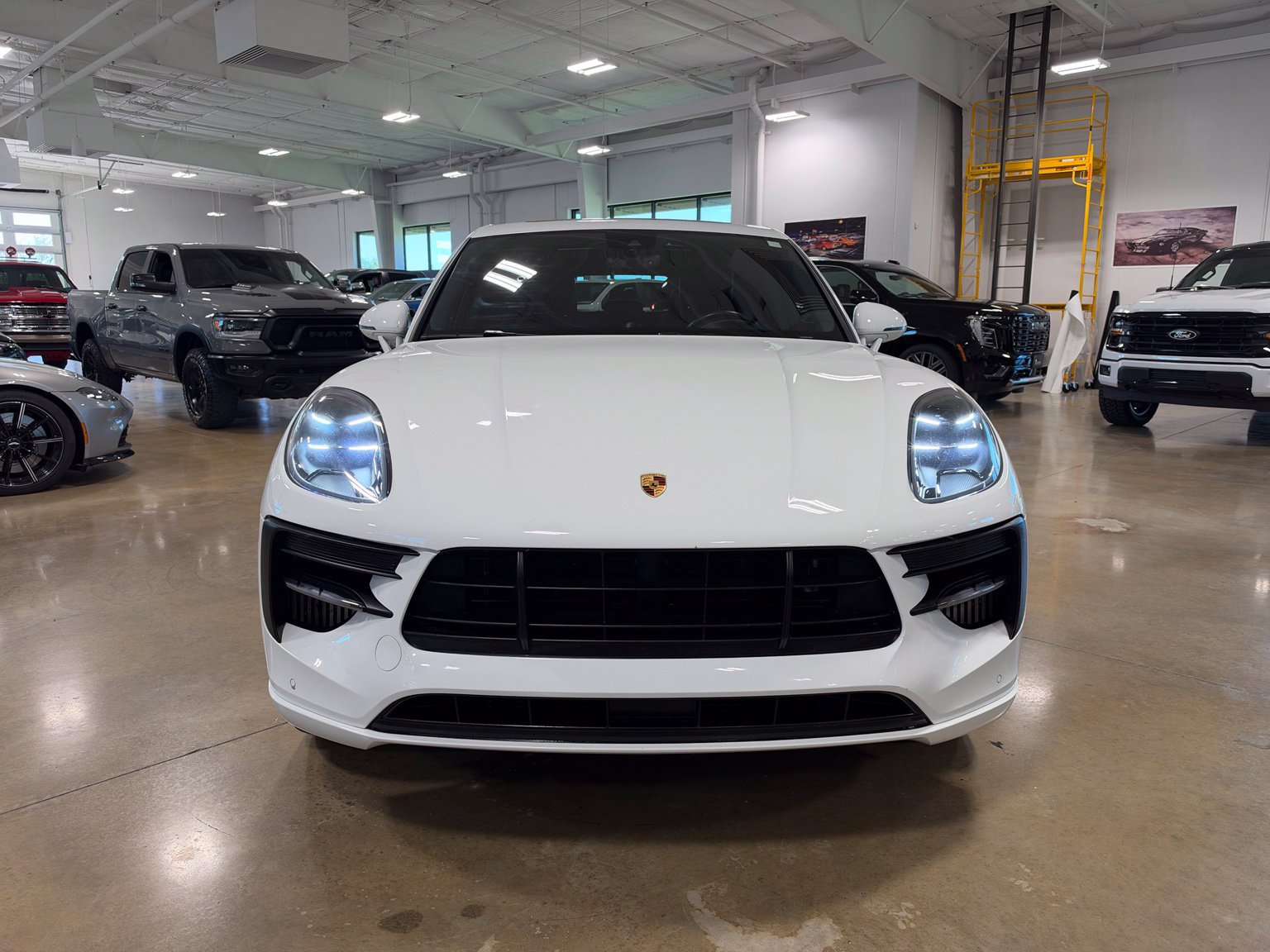 Used 2020 Porsche Macan GTS AWD/4WD image 2