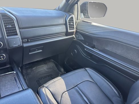 Used 2019 Ford Expedition Limited w/ Equipment Group 302A image 16