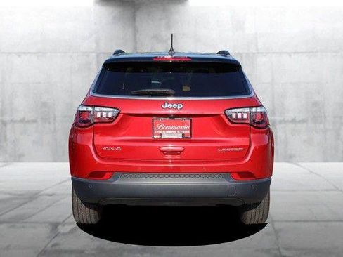 Used 2025 Jeep Compass Limited AWD/4WD image 7