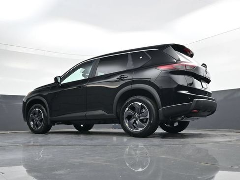 Certified 2026 Nissan Rogue SV FWD image 42