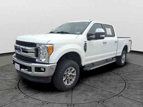 Used 2017 Ford F250 XLT w/ XLT Premium Package AWD/4WD image 1