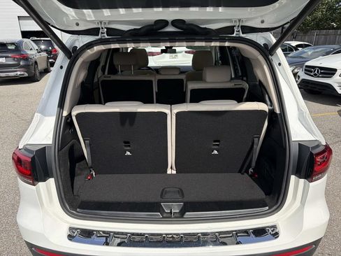 Used 2023 Mercedes-Benz GLB 250 image 8