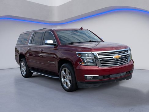 Used 2020 Chevrolet Suburban Premier RWD image 4