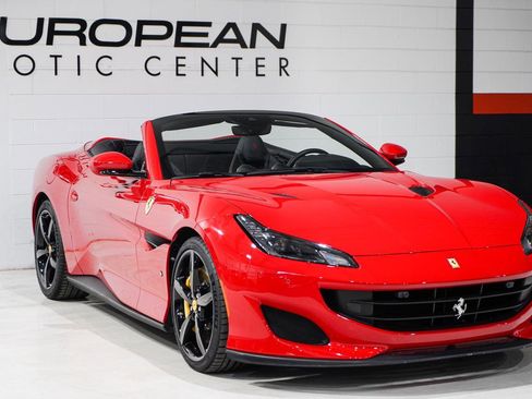 Used 2020 Ferrari Portofino image 31