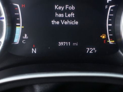 Used 2021 Chrysler Pacifica Touring-L w/ Uconnect Theater Family Group image 22