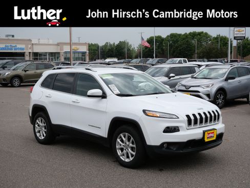 Used 2017 Jeep Cherokee Latitude w/ Cold Weather Group AWD/4WD image 1