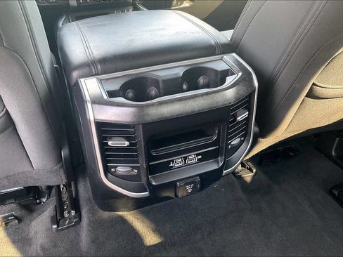 Used 2020 RAM 1500 Big Horn AWD/4WD image 34