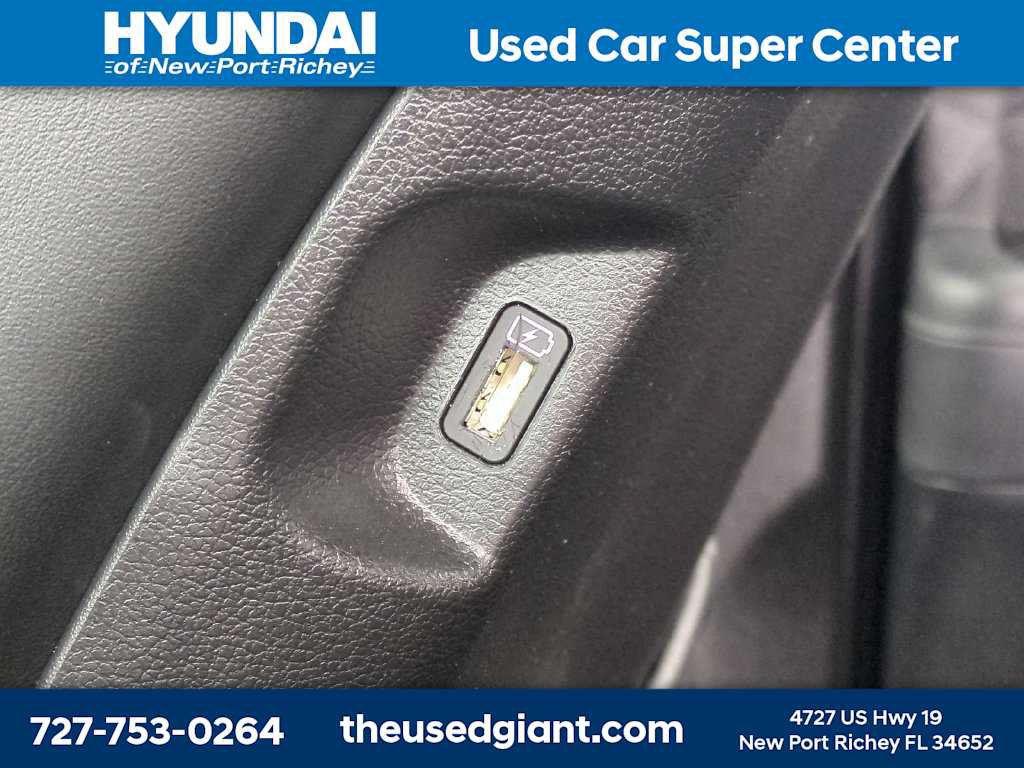Used 2020 Hyundai Palisade Limited FWD image 16