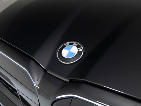 Used 2026 BMW M5 Touring AWD/4WD image 42