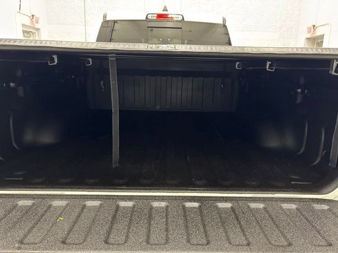 Used 2020 RAM 1500 Laramie AWD/4WD image 6