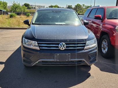 Used 2021 Volkswagen Tiguan SE w/ Panoramic Sunroof Package