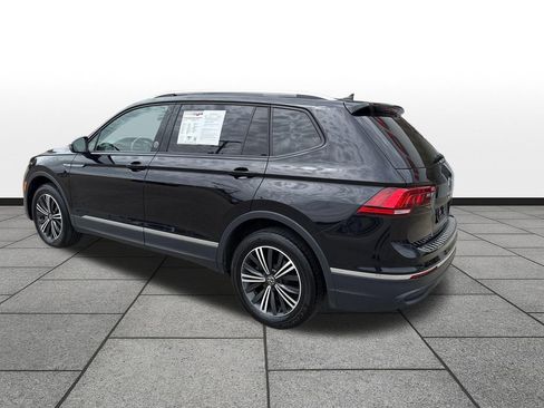 Used 2024 Volkswagen Tiguan SE AWD/4WD image 3