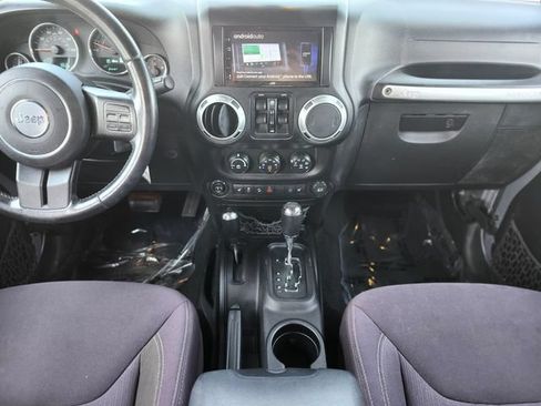 Used 2013 Jeep Wrangler Unlimited Sahara AWD/4WD image 14