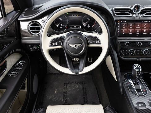 Used 2023 Bentley Bentayga Extended Wheelbase image 53
