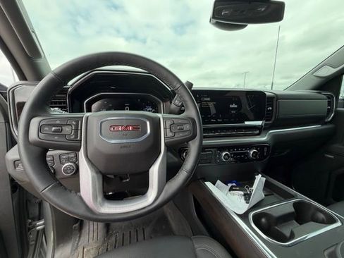 Used 2025 GMC Sierra 2500 SLT w/ Texas SLT Premium Package AWD/4WD image 13