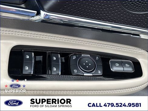 Used 2024 Lincoln Corsair AWD w/ Equipment Group 101A image 20