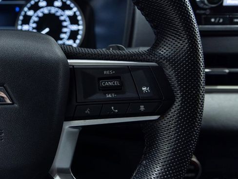 Used 2023 Mitsubishi Outlander SE image 15