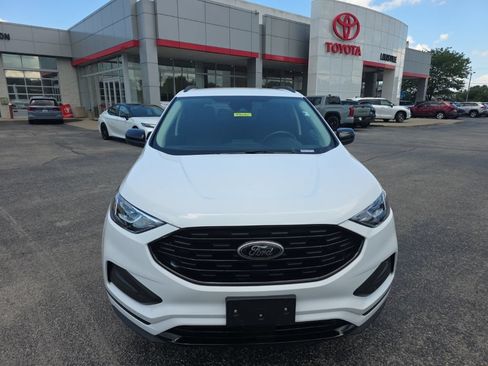 Used 2023 Ford Edge SE w/ Black Appearance Package AWD/4WD image 2