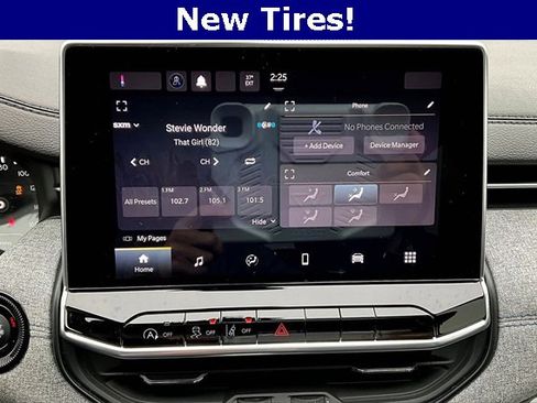 Used 2024 Jeep Compass Latitude image 15