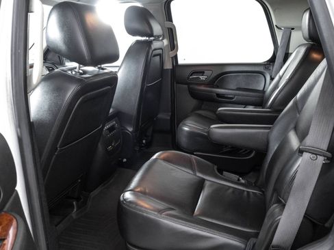 Used 2014 Chevrolet Tahoe LTZ AWD/4WD image 35