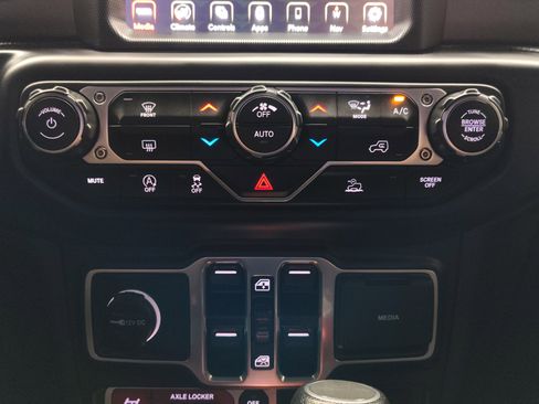 Used 2023 Jeep Gladiator Mojave image 34