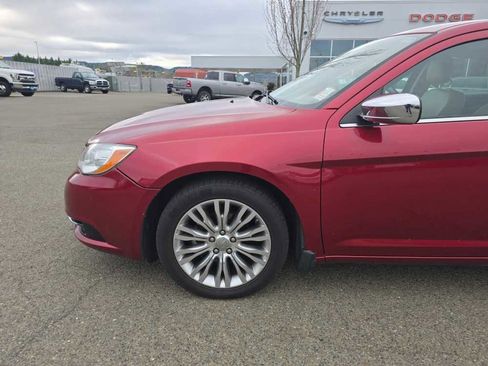 Used 2013 Chrysler 200 Limited w/ Sun/Sound Group image 6
