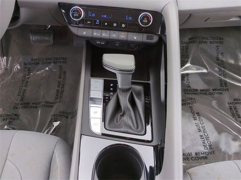 Certified 2023 Hyundai Elantra SEL w/ Convenience Package image 15