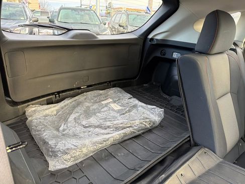 Certified 2023 Subaru Crosstrek 2.0i Premium image 32