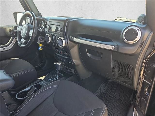 Used 2014 Jeep Wrangler Sahara w/ Connectivity Group AWD/4WD image 20