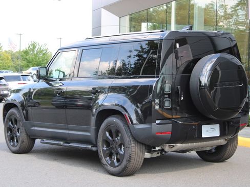 New 2026 Land Rover Defender 110 S AWD/4WD image 4