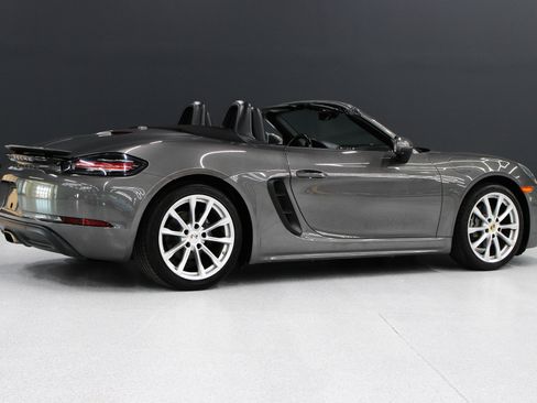Used 2021 Porsche 718 Boxster w/ Premium Package RWD image 31