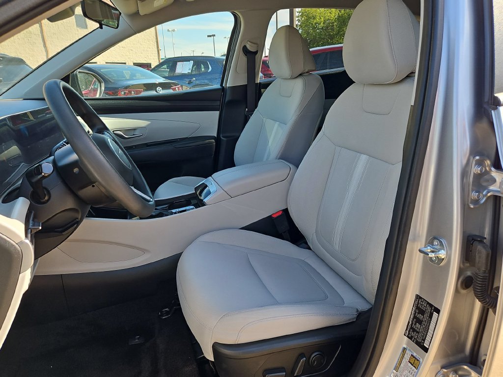 Used 2025 Hyundai Tucson SEL FWD image 22