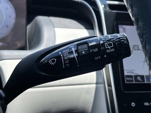 Certified 2022 Hyundai Tucson Limited FWD image 34