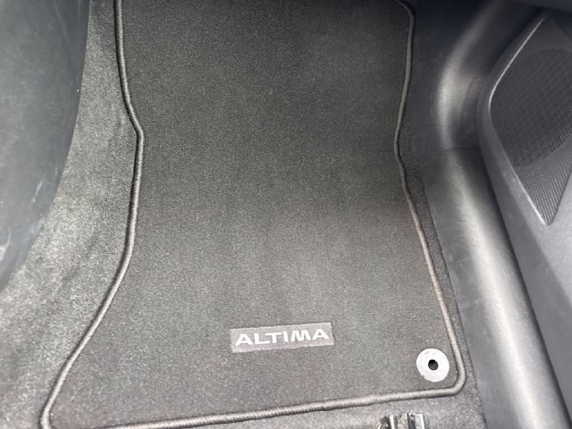Used 2025 Nissan Altima 2.5 SV FWD image 26