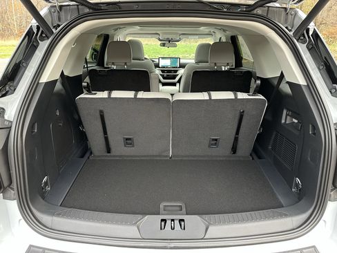 New 2026 Ford Explorer Active w/ Active Comfort Package image 39