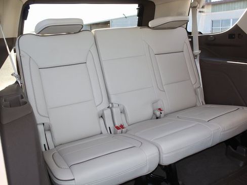 Used 2021 GMC Yukon Denali w/ Advanced Technology Package image 23