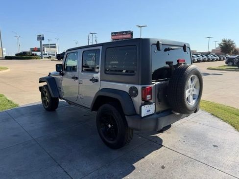 Used 2018 Jeep Wrangler Unlimited Sport S AWD/4WD image 5