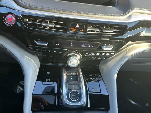 Used 2023 Acura MDX SH-AWD w/ Advance Package image 31