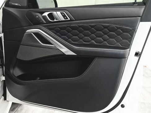 Used 2021 BMW X6 M AWD/4WD image 12