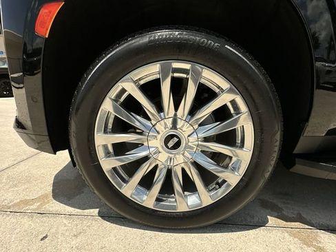 Certified 2023 Cadillac Escalade Premium Luxury RWD image 18